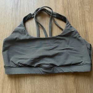 Lululemon Energy Bra EUC - Green/White Stripe Size 10 💚🤍